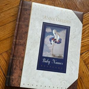 Anne Geddes Baby Names book